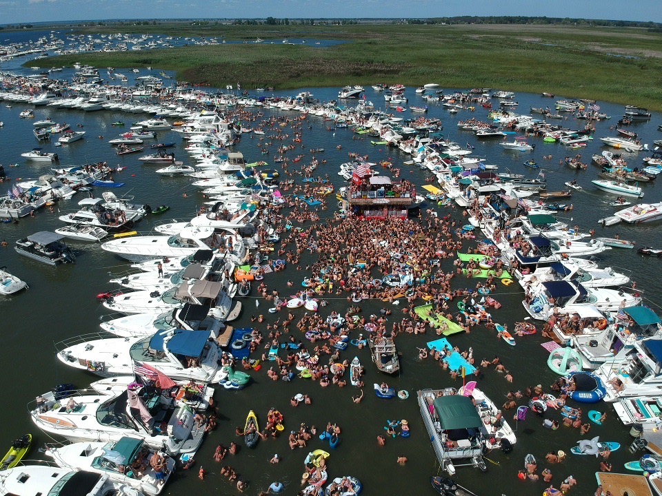 Raft Off – Michigan’s Premier Boat Party